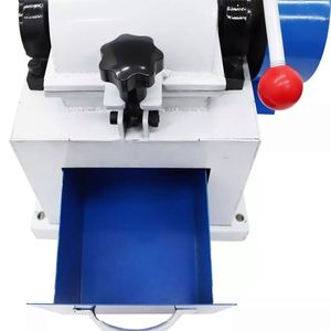 Concasseur à marteaux compact 220V 100-200kg/h avec tamis 3/6/10mm pour le broyage du charbon et des matériaux cassés - Product Image 4