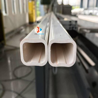 Ligne à boire de volaille à tube carré de 22mm 25mm faisant la machine tuyau d'eau de poulet en plastique PVC faisant la machine