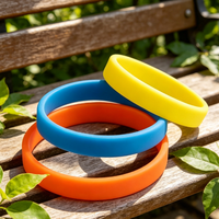 Bracelets en silicone créatifs très demandés, cadeaux promotionnels, bracelets phosphorescents, cadeaux pour hommes, vente en gros personnalisée