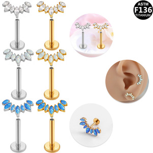 Boucles d'oreilles clous en opale plaquée titane, forme cœur, serti à griffes, bijoux de piercing unisexe tendance pour soirée - Product Image 4