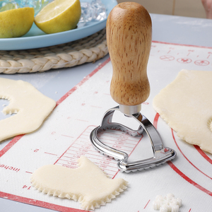 Stampo per Ravioli e <span class=keywords><strong>Biscotti</strong></span> a Forma di Guanto Natalizio in Lega di Zinco con Manico in Legno di Gomma, Utensile da Cucina - Product Image 4
