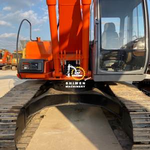 Used Hitachi EX200-<b>5</b> Excavator 20 Ton Operating <b>Weight</b> with Core Motor and Engine Components - Product Image 4