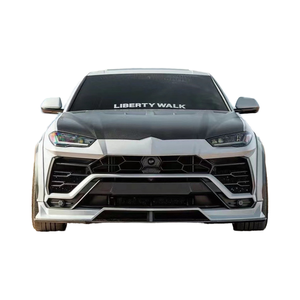 Kit carrosserie pour Lamborghini Urus : Lame avant, jupes latérales, diffuseur, spoiler, capot et extensions d'ailes en fibre de carbone style LB pour Urus amélioré - Product Image 1