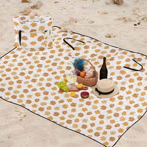 150x200cm Hawaii Recycled <b>Large</b> Zipper Handbag Waterproof Picnic <b>Mat</b> Custom Print Quilt Picnic Blanket With Shoulder Strap - Product Image 5