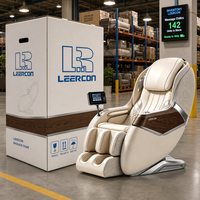 Fauteuil de massage compact LEERCON avec accoudoirs en bois, garniture métallique argentée, commande à cadran circulaire et bras réglable pour tablette