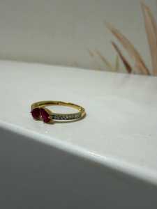 Bague en or massif 10K avec rubis naturel taille poire, pierre précieuse authentique, alliance délicate sertie de diamants, bijou élégant, cadeau pour elle - Product Image 3