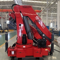 Grue à flèche articulée hydraulique personnalisée montée sur camion, grue de chargement à bras pliant pour le levage de conteneurs portuaires et la manutention de marchandises