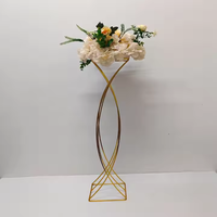Support de fleurs en métal haut pour décoration de centre de Table de Banquet de mariage pièce de fleur géométrique pour fête usage domestique modèle support de fleurs