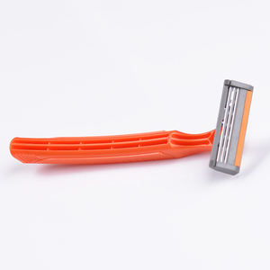 Lot de 3 Rasoirs Jetables Triple Lame Design <span class=keywords><strong>BIC</strong></span> Haute Vente avec Bande Lubrifiante - Product Image 5