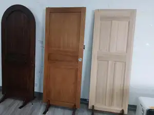 Porta de madeira de casa bonita, frente exterior principal entrada design sólido portas de madeira