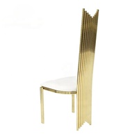 Vente en gros de chaises luxueuses populaires en or rose pour hôtels, décorations en acier inoxydable pour banquets, banquets, mariages, trônes pour événements