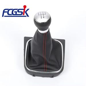 <span class=keywords><strong>Pomello</strong></span> del <span class=keywords><strong>Cambio</strong></span> in Pelle a 5 o <span class=keywords><strong>6</strong></span> Velocità con Copertura Rossa e Cuffia in Pelle per Golf <span class=keywords><strong>6</strong></span> Golf 5 Rabbit MK5 MK6 - Product Image 1