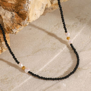 สร้อยคอหินคริสตัลมุกสีดำสำหรับผู้หญิง J & D 42 + 5ซม. ทำจากสเตนเลสชุบทอง18K PVD - Product Image 6