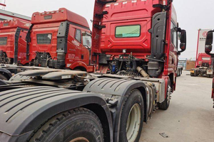 Camion tracteur Shacman 6x4 Diesel à transmission manuelle, capacité de charge 41-50t, d'occasion, conduite à gauche, suspension pneumatique, siège, touche arrière 360° - Product Image 4