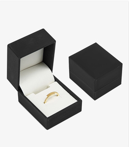 Boîte d'emballage de bijoux simple personnalisée sans boîte de présentation de bague de fiançailles avec logo - Product Image 4