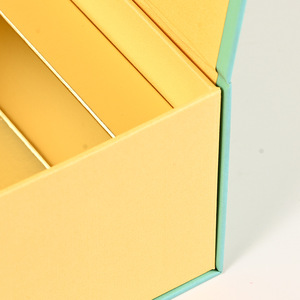 Caja de Regalo de Té con Tapa Abatible Roja para Comunicaciones Ópticas, Empaque de Papel Corrugado para Regalo de Té al Estilo Chino - Product Image 3