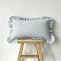 Housse de coussin à volants en coton à rayures verticales bleu poussière et motifs floraux, pour coussin lombaire, décoration de canapé style ferme