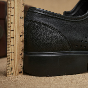 Chaussures en cuir pour hommes, semelles souples, antidérapantes, durables, respirantes, confortables, simples, légères, bottes de luxe à lacets - Product Image 6