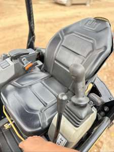 Excavadora de cadenas hidráulica usada CAT301.7, retroexcavadora de 1.7 toneladas, producida en Japón, pocas horas de trabajo, pintura original, motor original. - Product Image 6