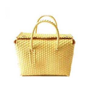 Bolso de mano hecho a mano, hecho a mano, de paja de plástico, fabricación China - Product Image 1