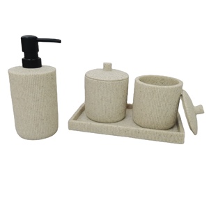 Ensemble d'accessoires de salle de bain en résine de grès côtelé vertical, 4 pièces : Distributeur de savon liquide, Pot à cotons-tiges, Gobelet et Plateau de rangement - Product Image 1