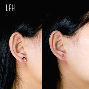 ต่างหูสตั๊ดรูปตัวการ์ตูนน่ารักพร้อมเครื่องประดับทองเซอร์คอนซาอุดิอาระเบียเครื่องประดับทอง18K แบบดั้งเดิม18K ทำจากทองคำบริสุทธิ์18K - Product Image 2