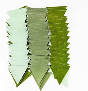 Décorations de fête vert olive, guirlande triangulaire en feutre vert sauge dégradé, mini-drapeaux suspendus - Product Image 4