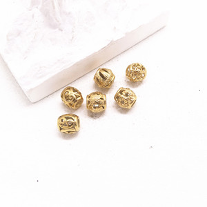 yunnique Cuentas espaciadoras de acero inoxidable dorado, diseño cilíndrico de corazón y copo de nieve para hacer pulseras, 8 mm, GZY-PJ18 - Product Image 2