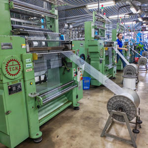 Ceinture en nylon jacquard personnalisée de 30mm Bande à chevrons élastique lisse et douce pour vêtements de fitness Textile de maison antidérapant en silicone de 5mm - Product Image 6