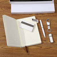 Ensemble cadeau d'affaires personnalisable blanc pur avec porte-clés, bloc-notes, cartes de visite et carnet