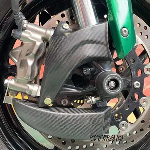Nuovo Sistema di Raffreddamento Pinza Freno in Fibra di Carbonio per Triumph Street Triple 765/RS 2025 675/R, Copertura Radiatore OLIVER - Product Image 1