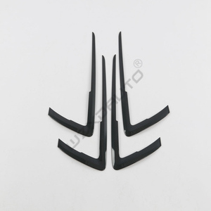 WZXD 24 Panel de <span class=keywords><strong>puerta</strong></span> <span class=keywords><strong>interior</strong></span> de carbono embellecedor <span class=keywords><strong>Protector</strong></span> de <span class=keywords><strong>puerta</strong></span> de <span class=keywords><strong>coche</strong></span> cubierta <span class=keywords><strong>Interior</strong></span> reposabrazos protección para Fortuner - Product Image 4