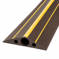 Protection de câbles au sol en PVC, bandes jaunes, canal imperméable pour intérieur et extérieur