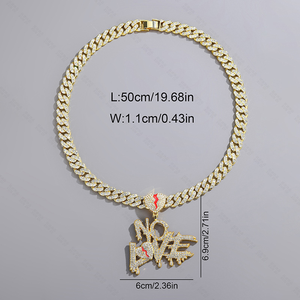 Collier avec pendentif en forme de lettre NO LOVE pour homme, vente en gros - Product Image 3