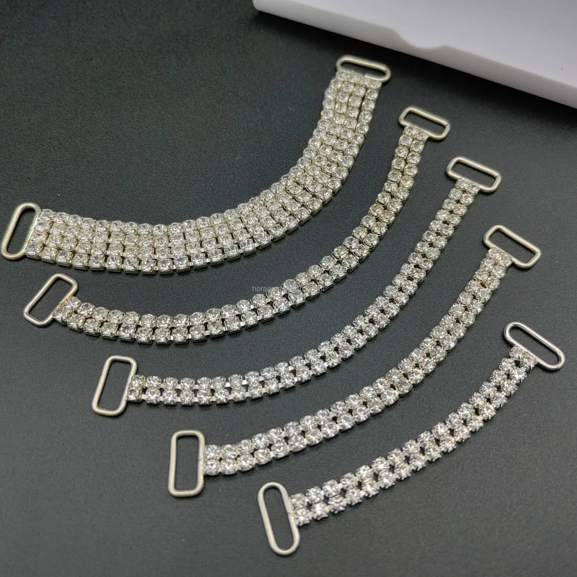 F159 Vente en gros d'appliques de diamants en strass pour connecteurs de maillots de bain Bikini Glitter Crystal Sewing Cup Chain Triming