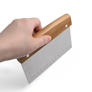 Đầu Bếp Nướng Nhà Bếp Thép Không Gỉ Thực Phẩm Bánh Cắt Bột Dao Gỗ Xử Lý Bánh Mì Pastry Bánh Pizza <span class=keywords><strong>Scraper</strong></span> Với Đo Quy Mô - Product Image 1