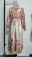 Robe midi pour femmes à motif toile, col avec ceinture, manches évasées, longueur thé, style rétro, OEM ODM, fournisseur, étiquette privée personnalisée, prête à l'emploi