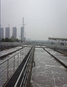 Tuyau d'aération <span class=keywords><strong>microporeux</strong></span> à membrane QK-WBG EPDM avec roulement et boîte de vitesses pour pisciculture étangs lacs rivières usines de traitement de l'eau - Product Image 6