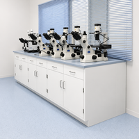 Banc de travail mural en acier pour laboratoire hospitalier, anti-corrosion, avec prises électriques
