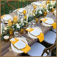 Assiettes de présentation blanches antiques pour mariage, 13 pouces, en plastique gaufré, pour assiettes de dîner, pour la mise en table ronde, sous-assiettes