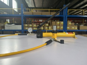 เทียบเท่ากับกระบอกไฮดรอลิกแบบเดี่ยว Enerpac Standard รุ่น RC-101 ที่มีคุณภาพสูงและคุ้มค่า  รับน้ำหนักได้ 10 ตัน ใช้สำหรับอุปกรณ์หนัก - Product Image 5