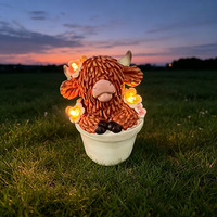 Lampu Taman Tenaga Surya Resin Sapi Highland Grosir Kustom dengan Lampu Dekoratif Hewan Lucu untuk Ornamen Taman Hadiah Unik