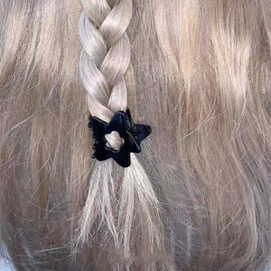 กิ๊บติดผมพลาสติกแฟชั่น Y2K สำหรับผู้หญิงและเด็กผู้หญิง สีชมพู รูปดาว เป็นมิตรกับสิ่งแวดล้อม ขนาด 2.5 ซม. - Product Image 3