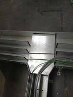 Goulotte de câblage auto-serrante sans outil, conforme IEC, en alliage galvanisé, solution de gestion des câbles pour installations intérieures et construction