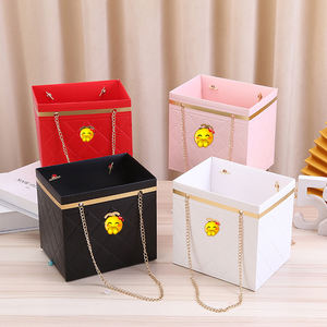 Kotak Bunga Mewah Berlapis Emas Grosir Bentuk Persegi untuk Hari Valentine dengan Pegangan Logam, Kotak Bunga Merek Terkenal untuk Buket, Laris Manis - Product Image 1