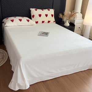 Ensemble <span class=keywords><strong>de</strong></span> literie quatre pièces en peluche moelleuse avec motif cœur, idéal pour la maison, comprenant une housse <span class=keywords><strong>de</strong></span> couette chaude et <span class=keywords><strong>simple</strong></span> - Product Image 5