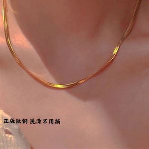 Collier chaîne à maillons pour femme en acier inoxydable, doré brillant, motif géométrique, édition large et plate, inaltérable, tendance et polyvalent - Product Image 1