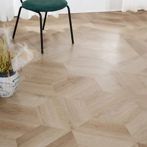 Parquet SPC pour hôtel, surface gaufrée, revêtement de sol intérieur, 4,2 mm, couche d'usure de 0,5 mm, support en EVA, logo personnalisé OEM, parquet SPC - Product Image 1