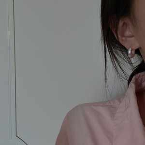 Elegantes Pendientes de Aro de Plata de Ley 925, Ligeros, Cómodos, con Forma de Cúpula Lisa, para Uso Diario, Joyería Atemporal - Product Image 5