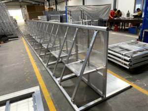 Barrera frontal de escenario Barricada de aluminio Barricadas de seguridad para conciertos Barricadas de escenario al aire libre Barricadas de choque de conciertos - Product Image 3